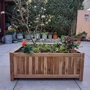 Planter hardhout vierkant in de tuin